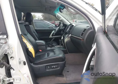 2015 Toyota Land Cruiser V8 from USA, damaged, VIN JTMHY7AJ3F4033927